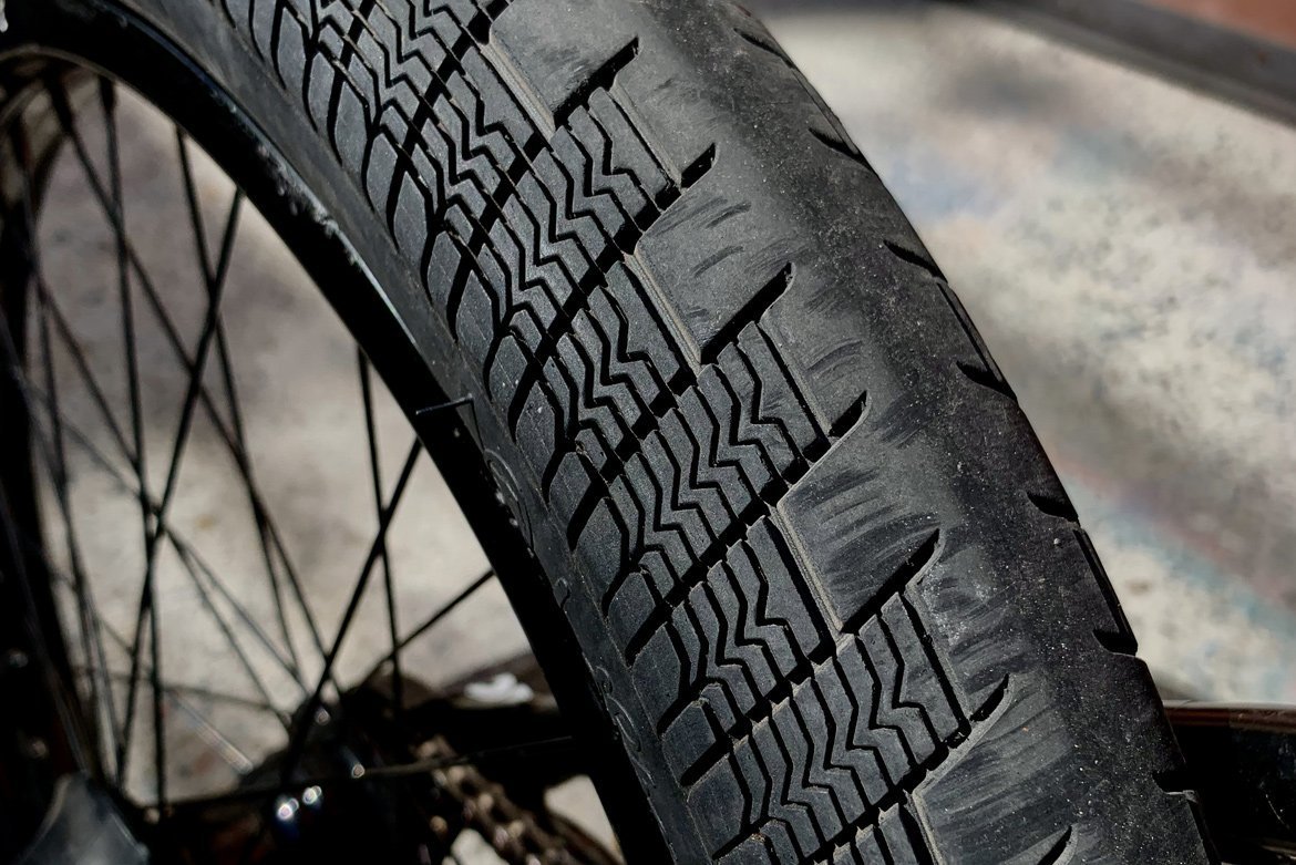 shadow-creeper-tire